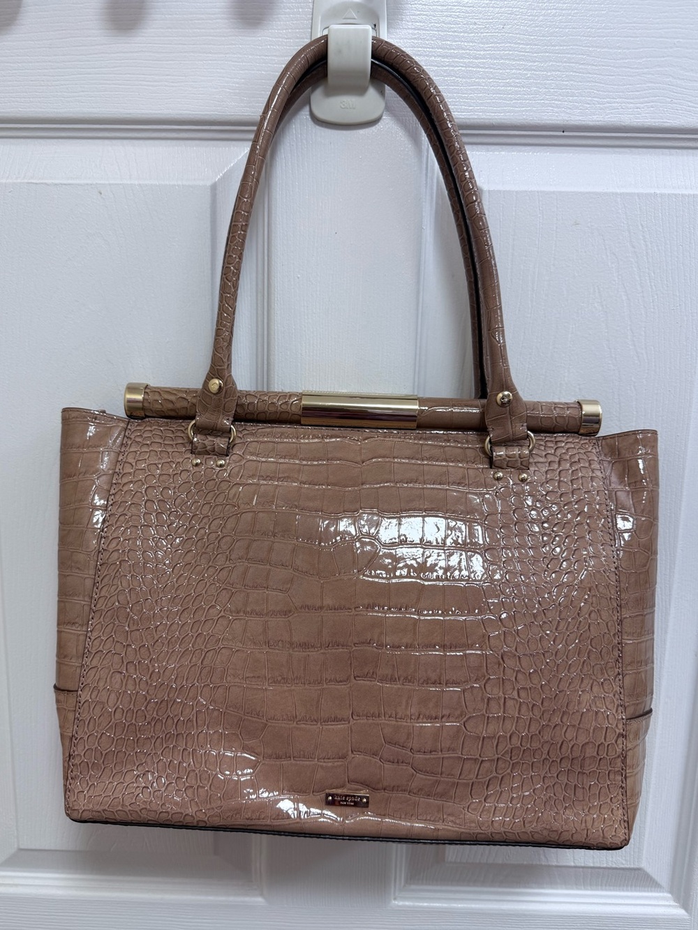 Kate Spade Knightsbridge Constance Croc-Embossed Satchel in Rosy Beige